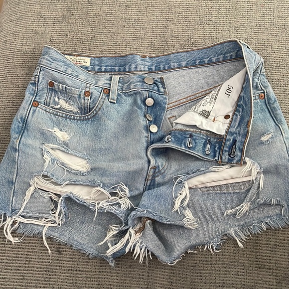 Levi's Pants - Levi’s 501 shorts size 26